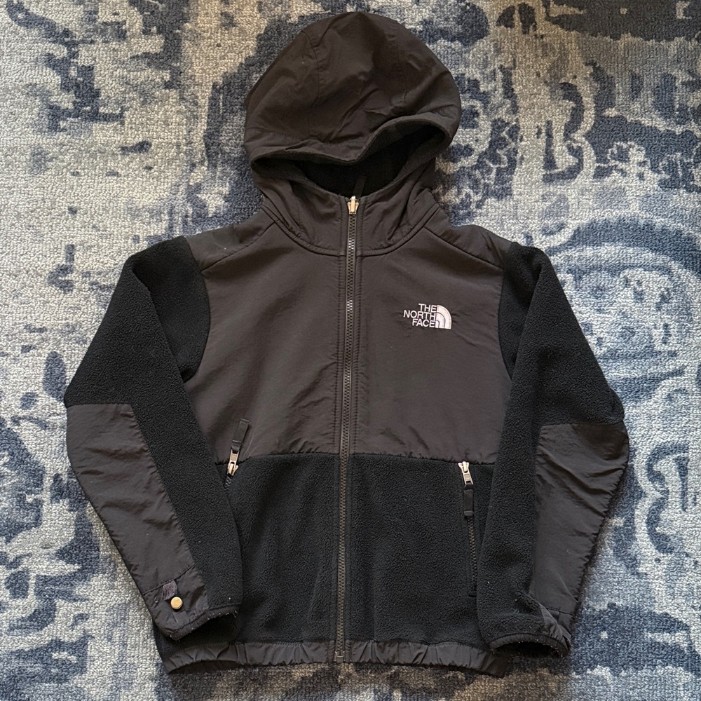 The North Face Kids Hooded Denali Jacket size Small (7-8)